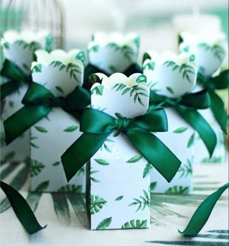 Gift box includes sweets - gift,